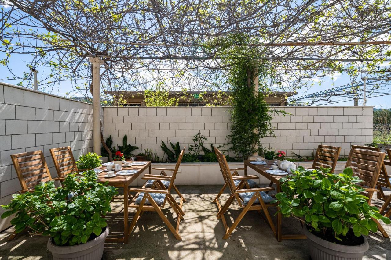 Francesca Guesthouse 米利尼 外观 照片