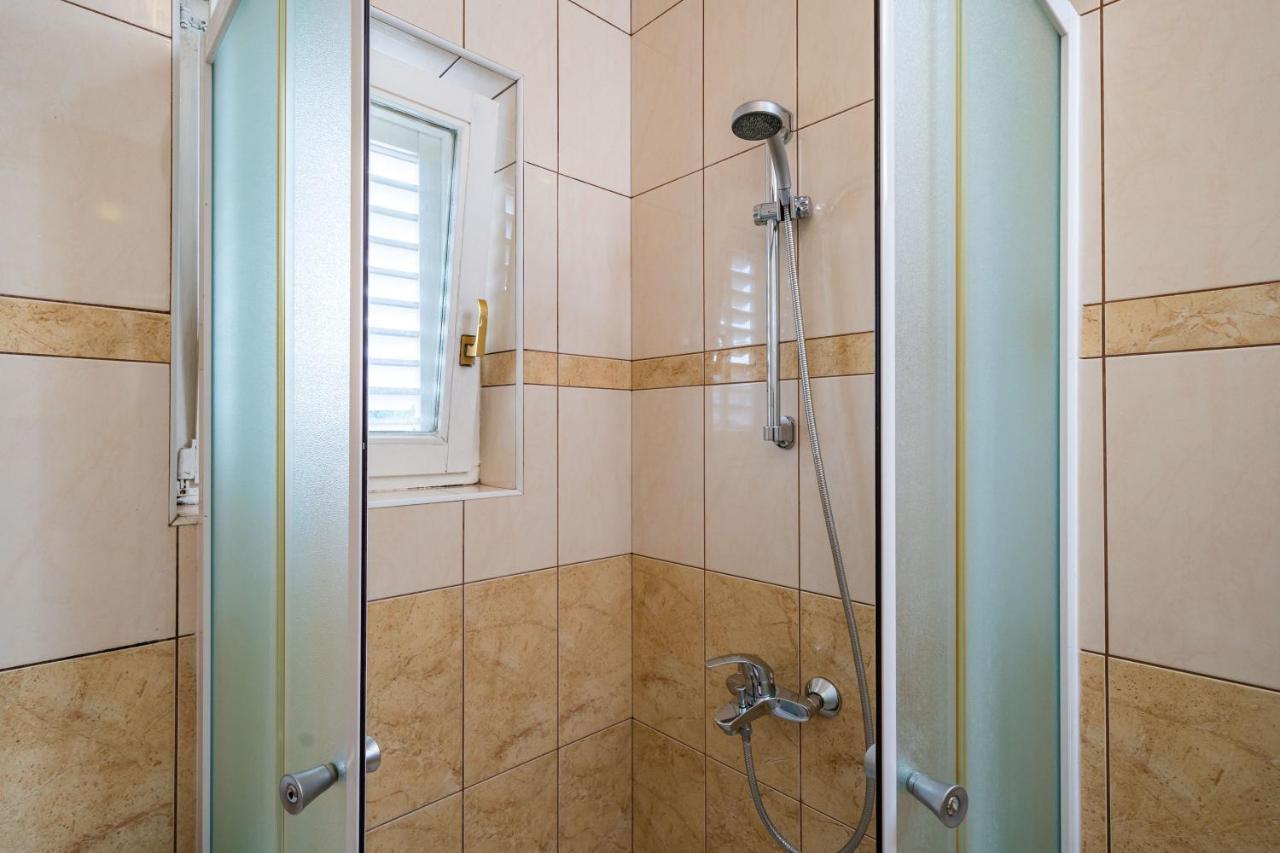 Francesca Guesthouse 米利尼 外观 照片