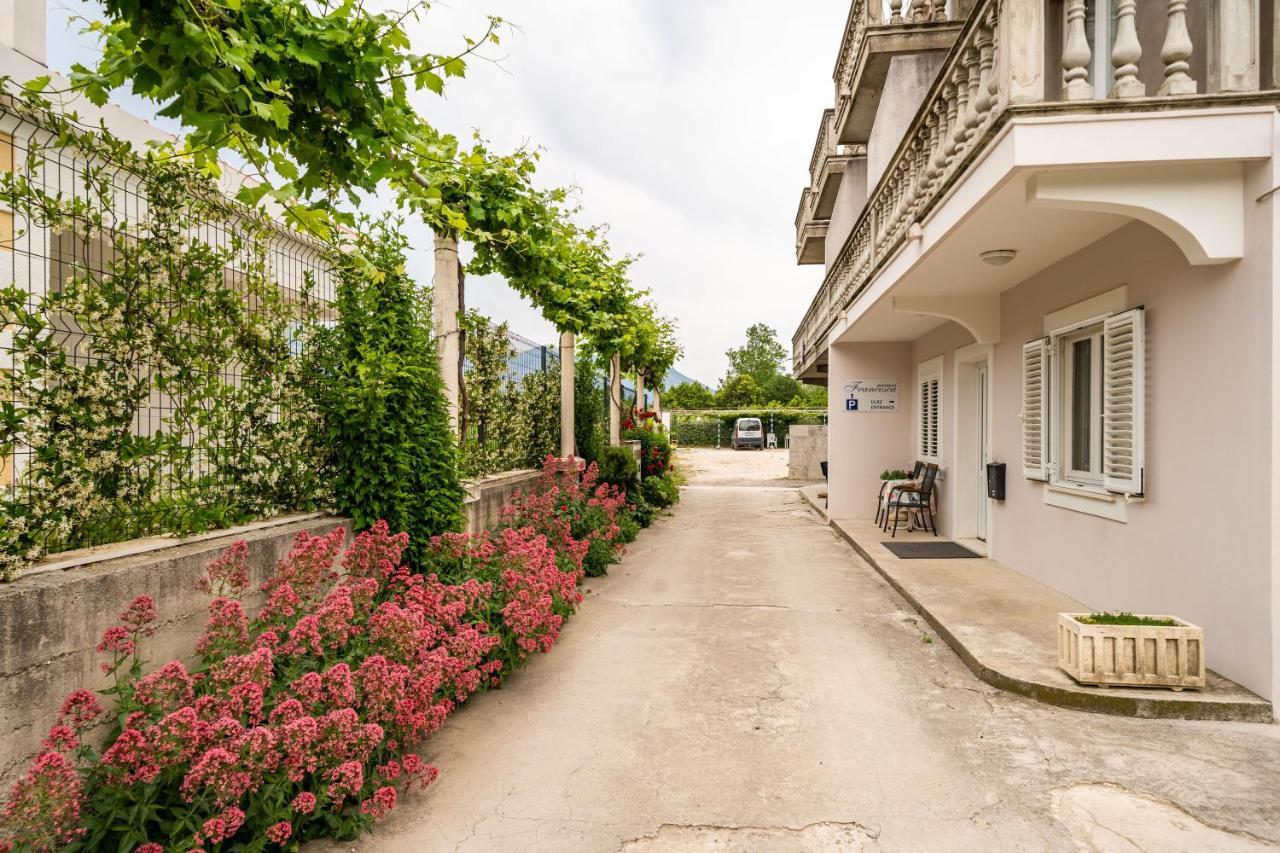 Francesca Guesthouse 米利尼 外观 照片
